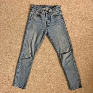 Levi’s 501 Skinny Jeans - Size 24
